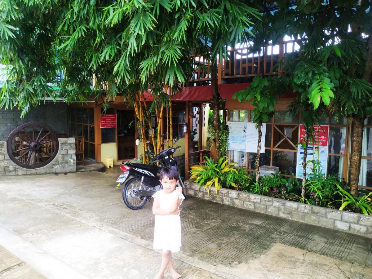 Dream House Guest House & Restaurant Ngwesaung Exteriér fotografie